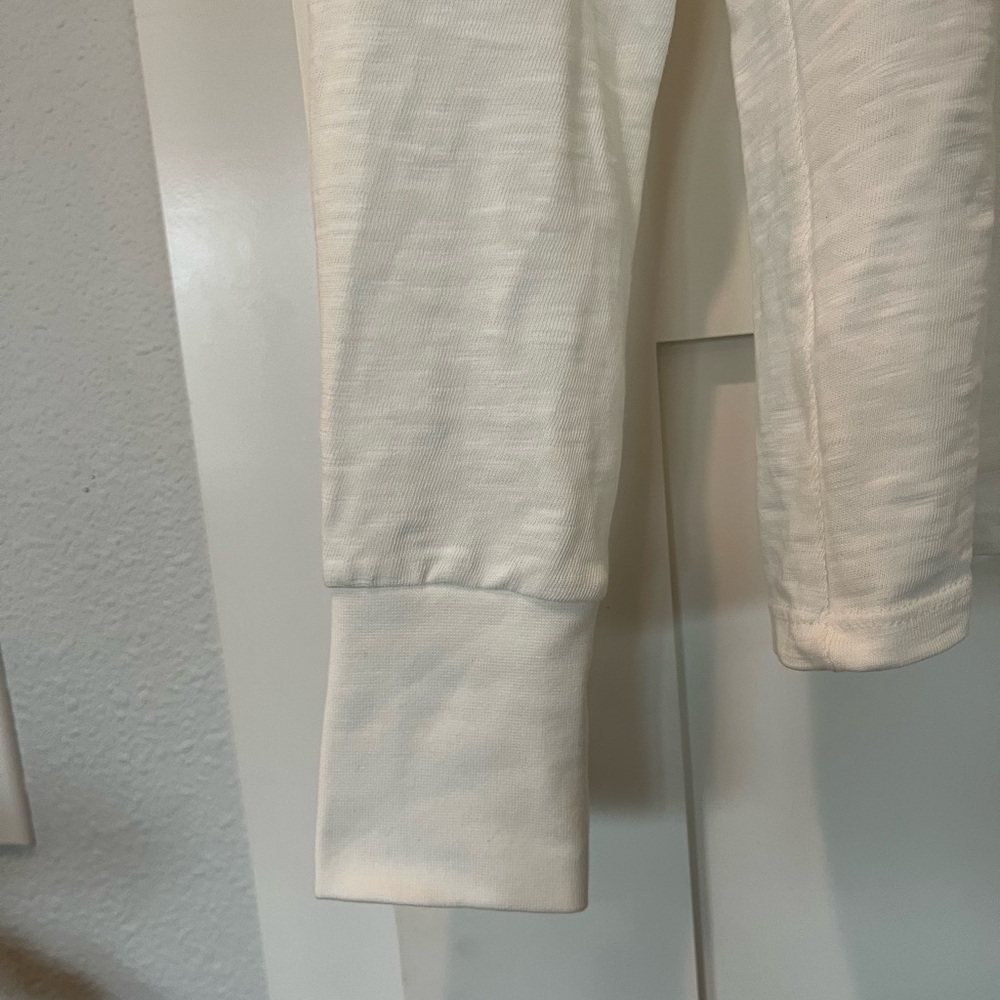 Quince Long Sleeve White Tee in Small - Picture 5 of 6